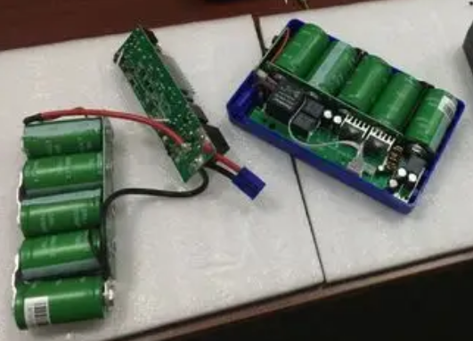 超级电容启动电源电路板的作用