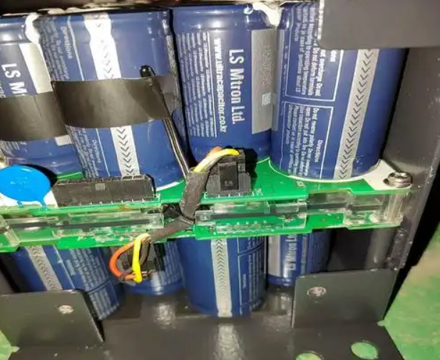 超级电容器模组工作原理