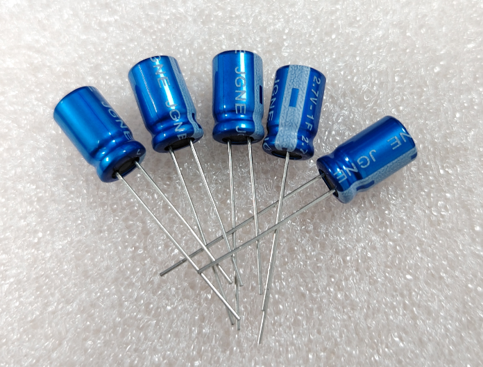 双电层超级电容器工作原理详解