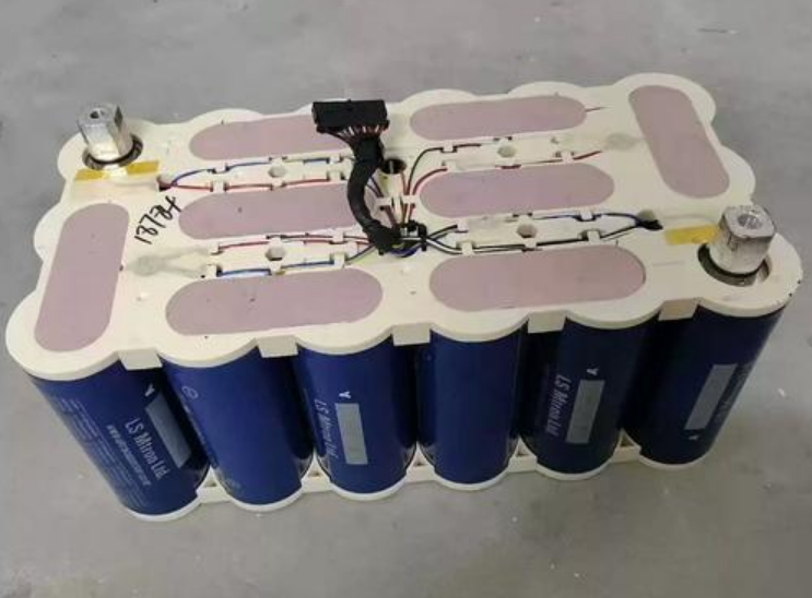 法拉电容1500f和3000f什么区别 法拉电容1500f和3000f什么区别