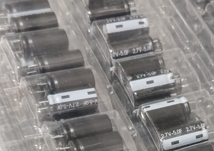 超级电容瞬间放电电流多大